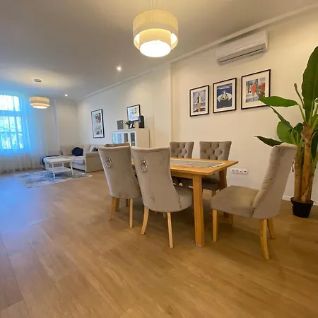 Apartment Ultralux Magnolia Center Bestern