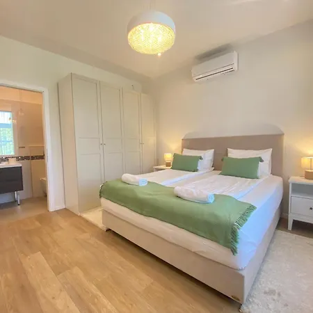 Ultralux Magnolia Center Bestern Apartment *